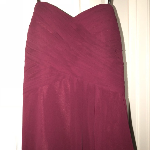 Gown/dress - Picture 1 of 4